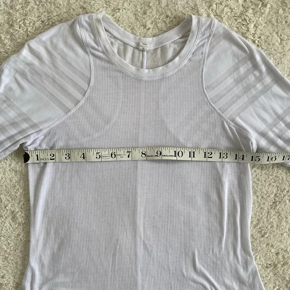 ❤️ Lululemon Long Sleeve White Stripe Shirt Size 6 - Picture 4 of 8